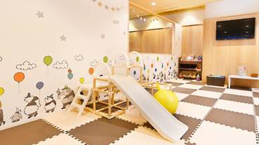 子供用の遊び場 - 屋内 / 17