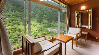 【本館/一般客室】黒部ならではの景色の独り占め＜和室10畳＞ [スタンダード] [和室] [禁煙] [リバービュー]