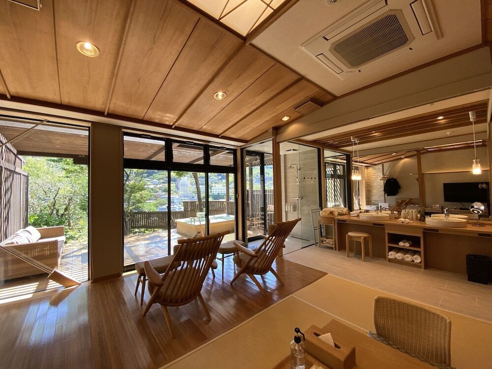 温泉、庭園、ワインを楽しむ大人の休日3551421