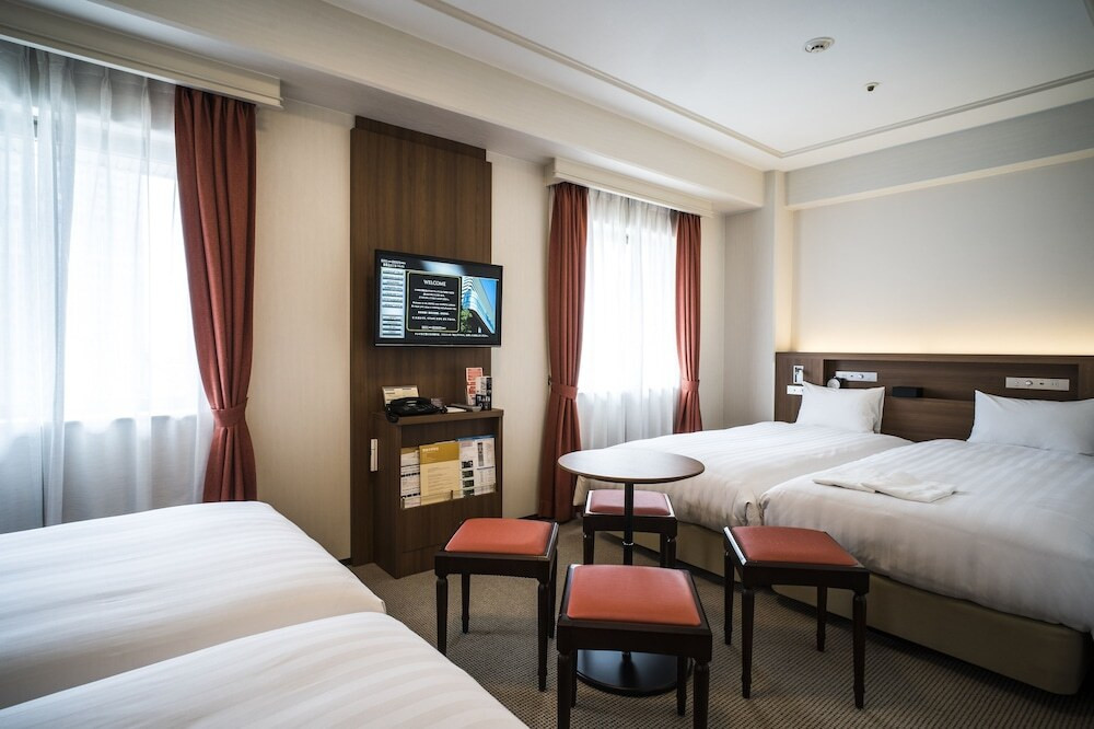 6.ファン仲間とお泊りするならここ♪「新阪急ホテルアネックス」3382672