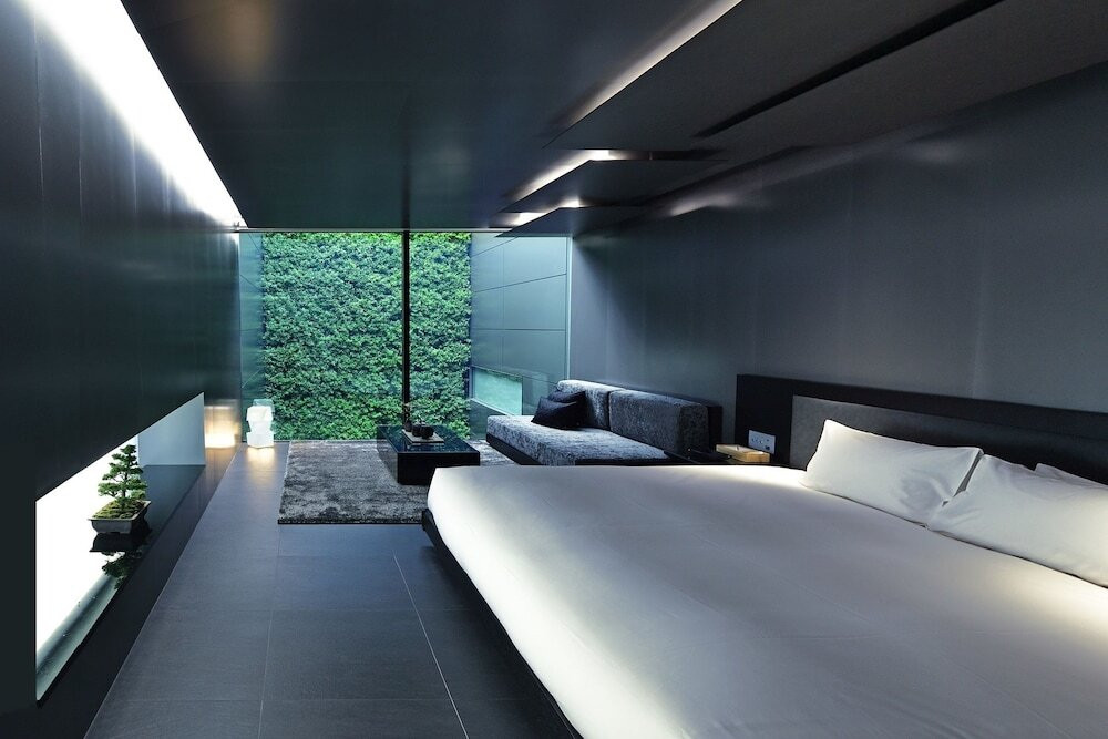 黒を基調としたおしゃれな客室で気分が上がる3933247