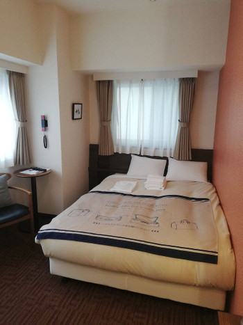 アメリカヴィンテージ家具に囲まれるホテルでフォーを堪能3770048