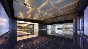 施設の入り口 / 34