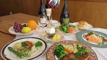 食事・飲み物 / 3