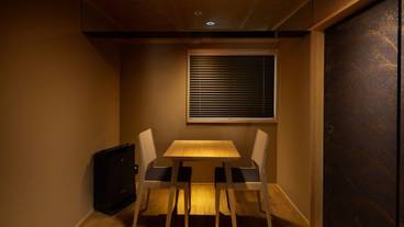 客室内のダイニングエリア / 11