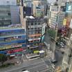 客室からすすきのの街を望む