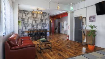 客室内のダイニングエリア / 24