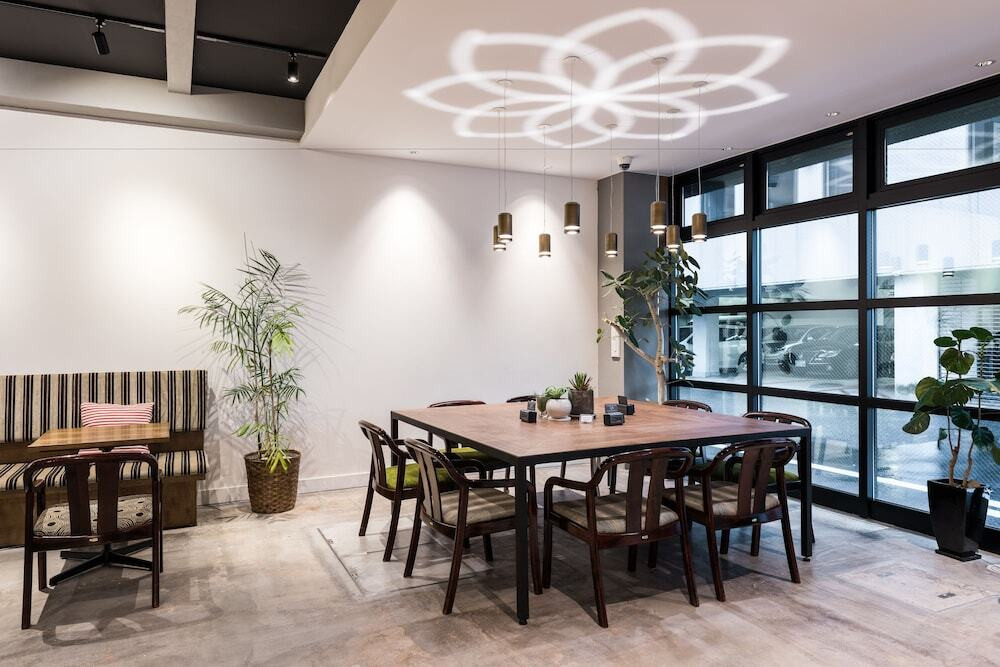 ロビーラウンジ