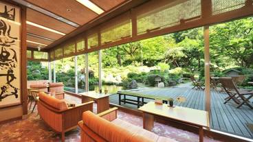 ロビーラウンジ / 3