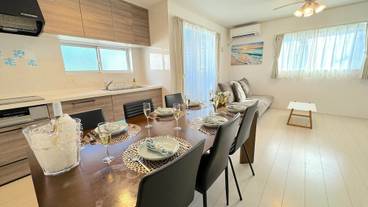 客室内のダイニングエリア / 38