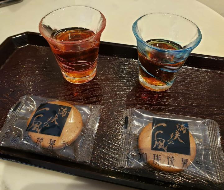 ウェルカムドリンクとスイーツ / 1