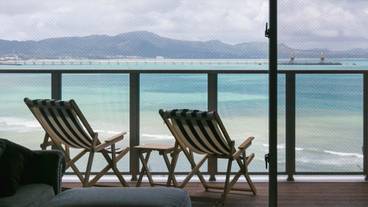 デラックススイートからみえる海 / 3