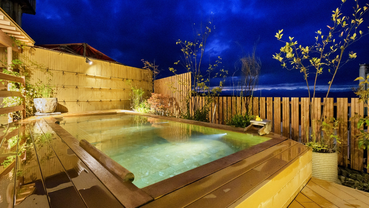 「白銀の湯」の露天風呂に浸かりながら贅沢に地酒を♡3493723