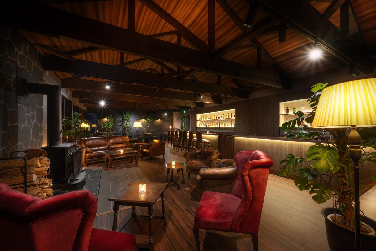THE LOUNGE H&ecirc;tre