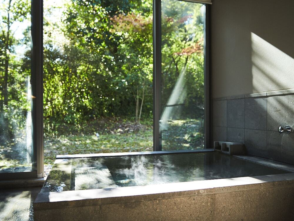 山荘わらび野3454746