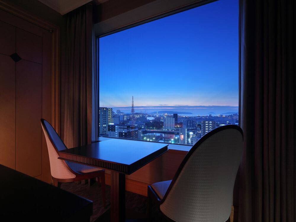 エレガントな雰囲気と夜景に酔いしれて。非日常感じるステイを楽しもう♪3425368