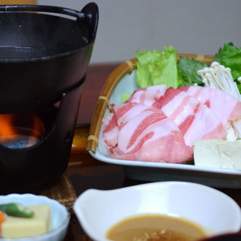 どこか懐かしい純和風のお部屋でいただく地元の味4245876