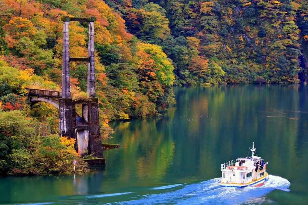 30分の庄川峡クルーズ909150