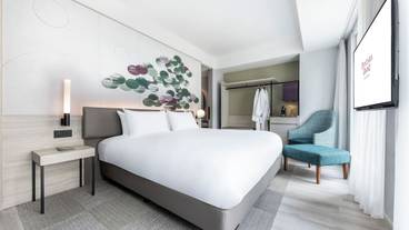 デラックスキング 優スタンダードフロア 寝室 / 3