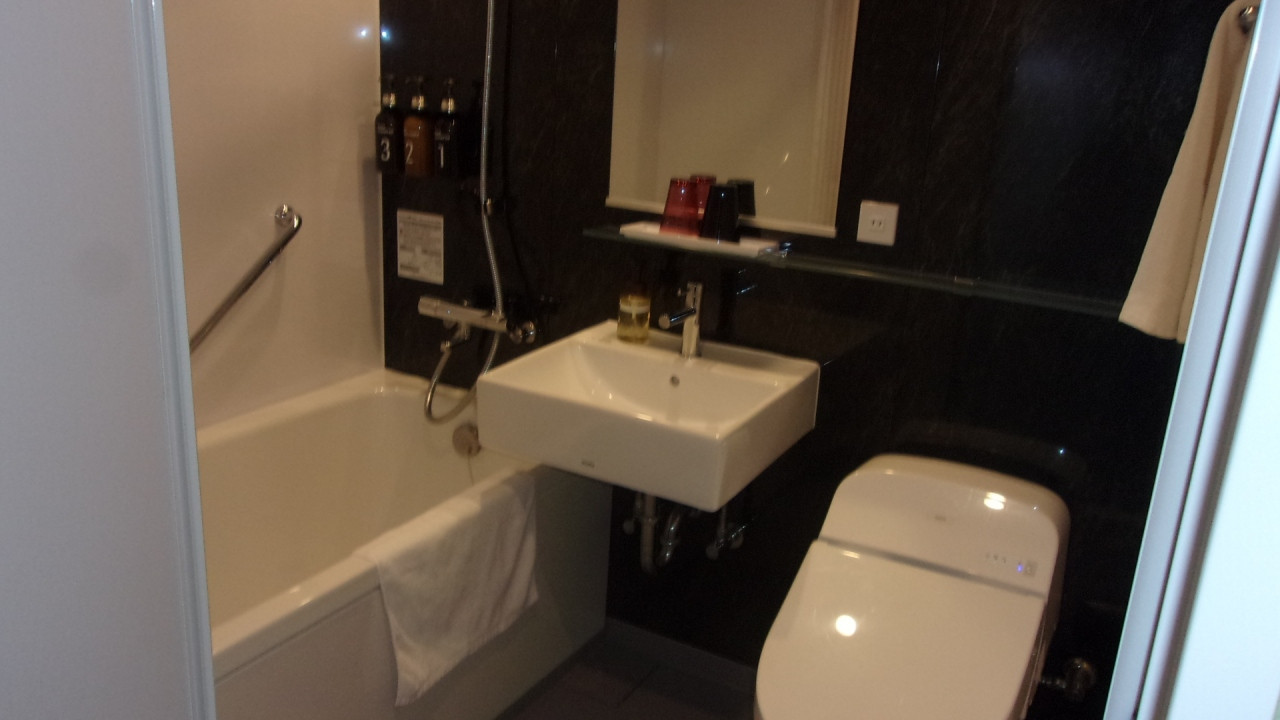 バスルームは想像よりも広く、機能的。