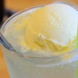 カフェ しろくろや（カフェシロクロヤ）