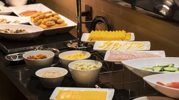 朝食ビュッフェ / 4