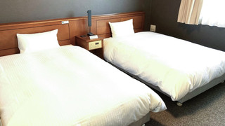 ツインルームシングルサイズベッド 2 台禁煙