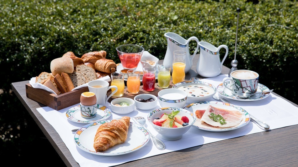 「世界一の朝食」で始まるふたりの優雅な1日4374448