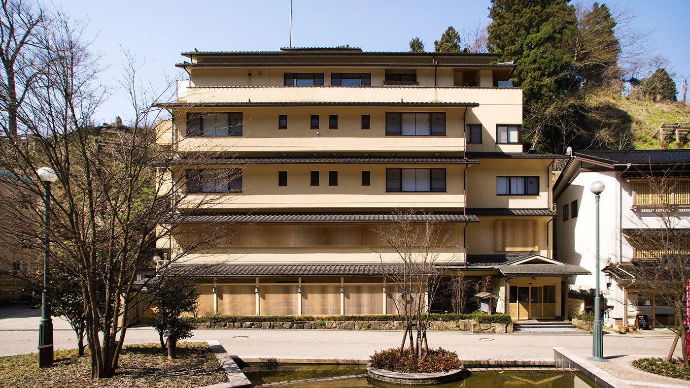 朝夕ともに部屋食が嬉しい。美食と名湯に満たされる宿4044082