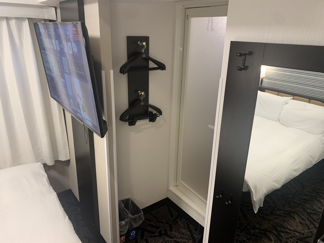 テレビは他のアパホテル同様でかいです