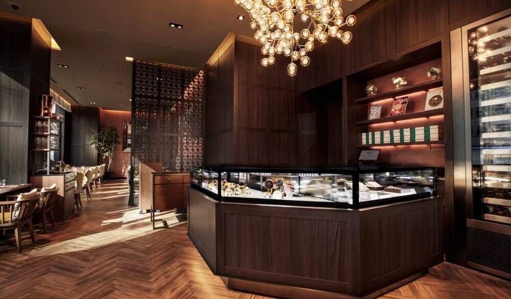 宝石のようにカラフルな
スイーツを要チェック / 2