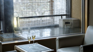 露天風呂付き客室　次の間付き和室