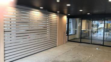 内部エントランス / 2