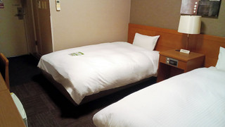 ツインルームシングルサイズベッド 2 台禁煙