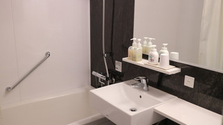 和室 8畳 バストイレ付