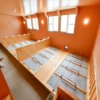 全国から湯治に訪れる、万病に効果ありと噂の強酸性泉4083839