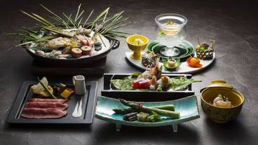 食事・飲み物 / 8