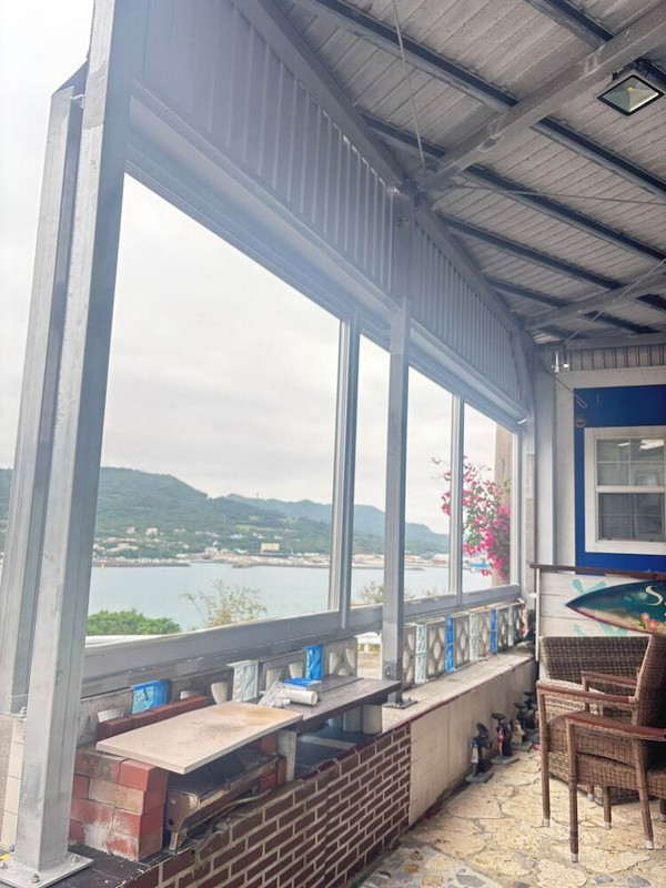 リビング エリア