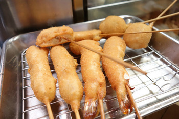 「元祖串かつ だるま 新世界総本店」料理 636080 2014年2月　八種盛りセット【1050円】後半（ふたり分なので2本ずつになってます）