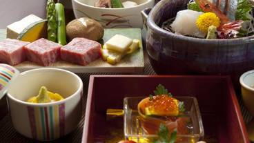 食事・飲み物 / 4