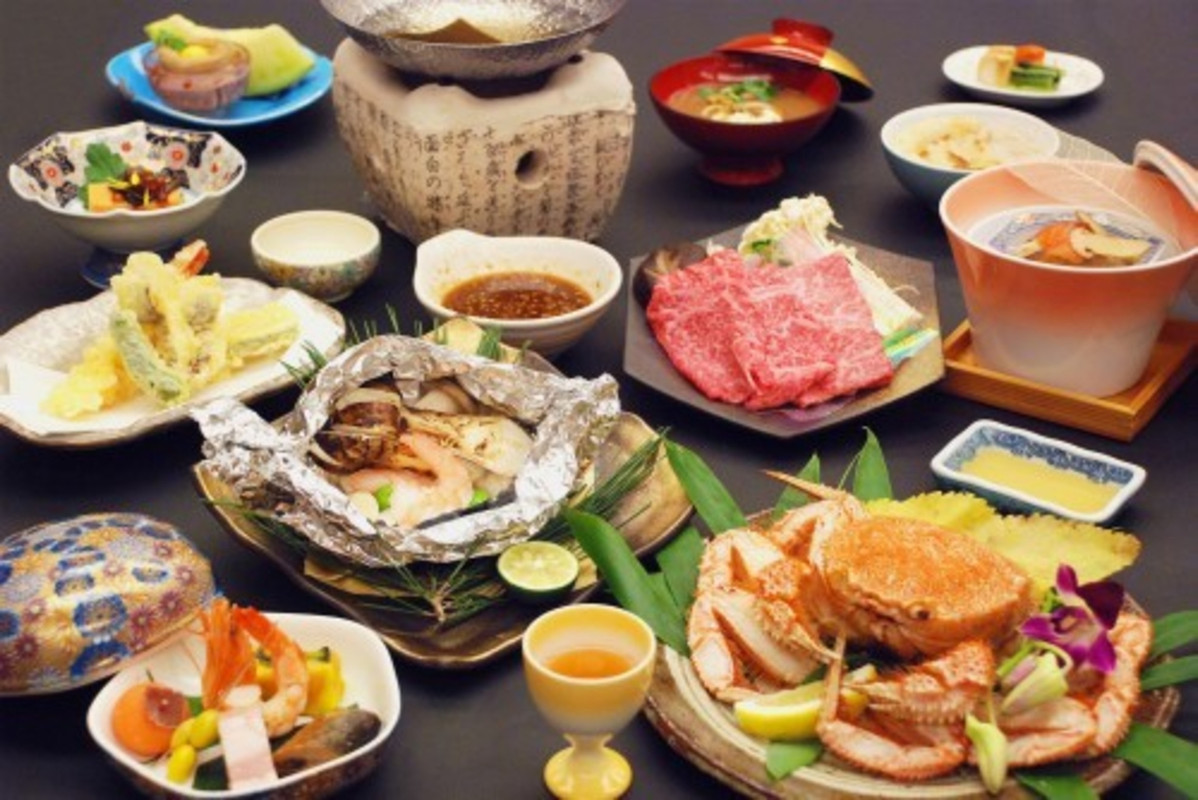 夕食 会席料理一例