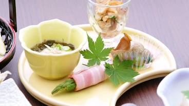 食事・飲み物 / 6