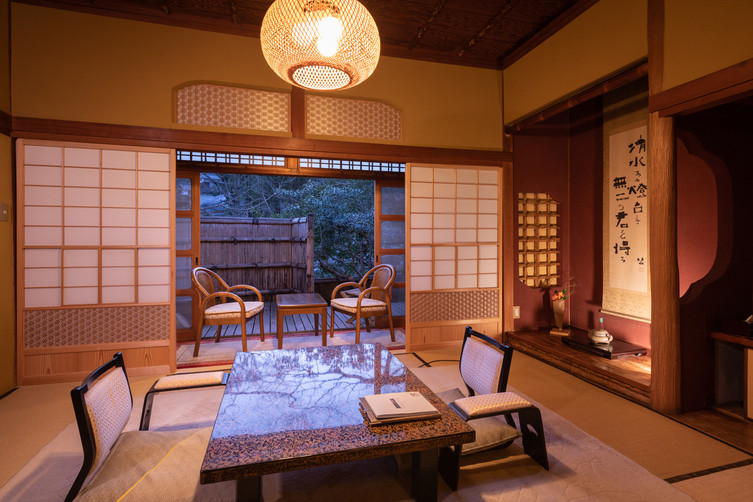 90年以上の歴史を誇る、温泉旅館の離れをふたり占め3524292