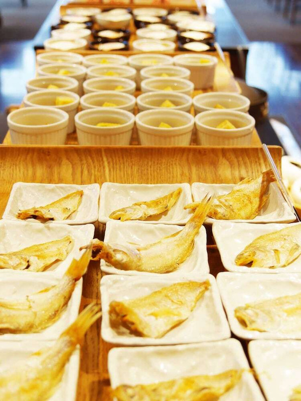 朝食ビュッフェ