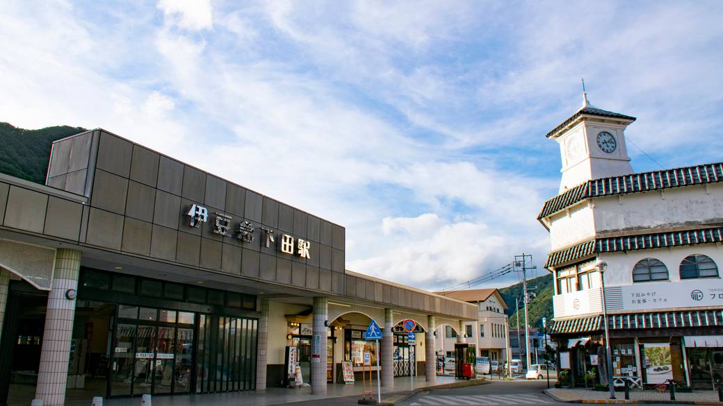 透明感ある海が魅力の
伊豆下田エリアへ / 2