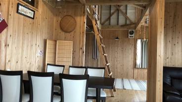 客室内のダイニングエリア / 14