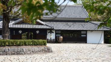 施設の入り口 / 11