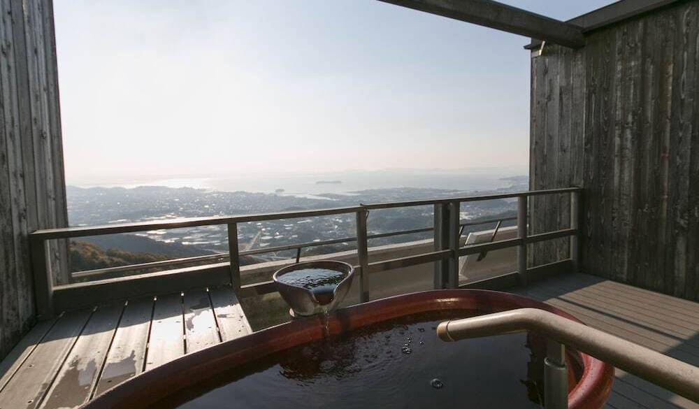 貸切露天風呂① / 4