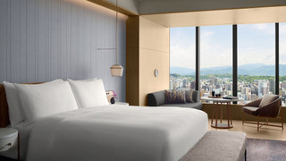 クラブ ルーム キングベッド 1 台 (View)