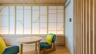 デラックス ルーム クイーンベッド 1 台 (Family Room)